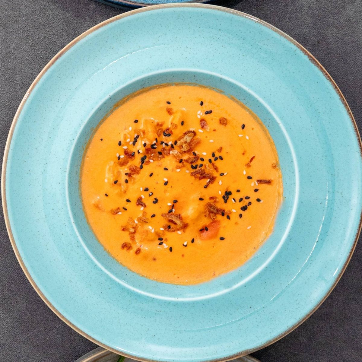 Creveți în sos picant de cocos